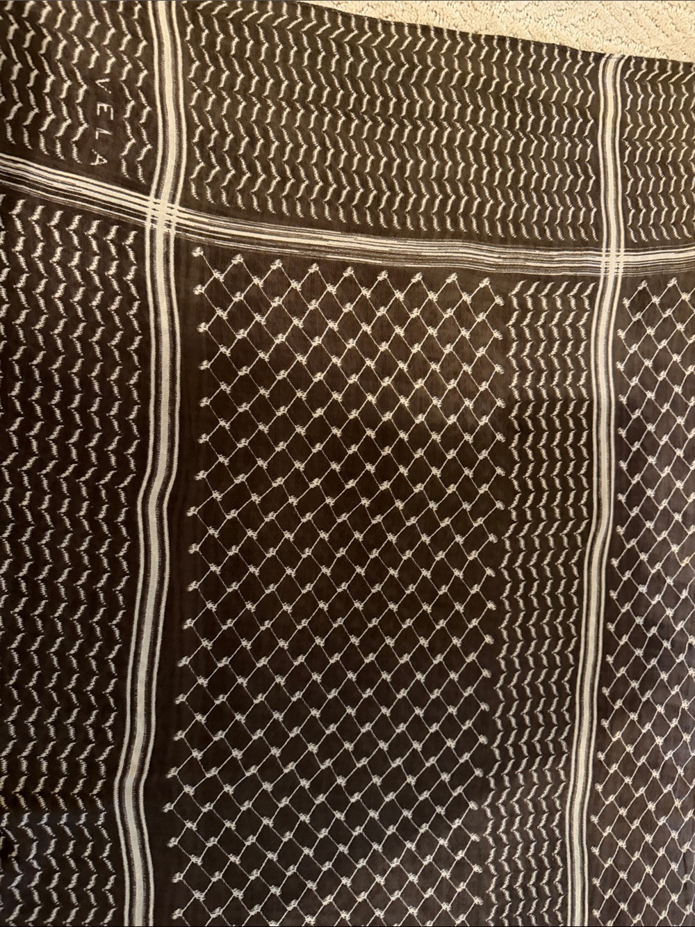 Brown kuffiyeh mini vela scarf
